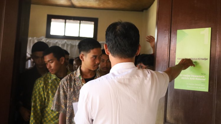 Edukasi sejarah perjuangan Ki Hadjar Dewantara di Museum Kirti Griya saat MPLS